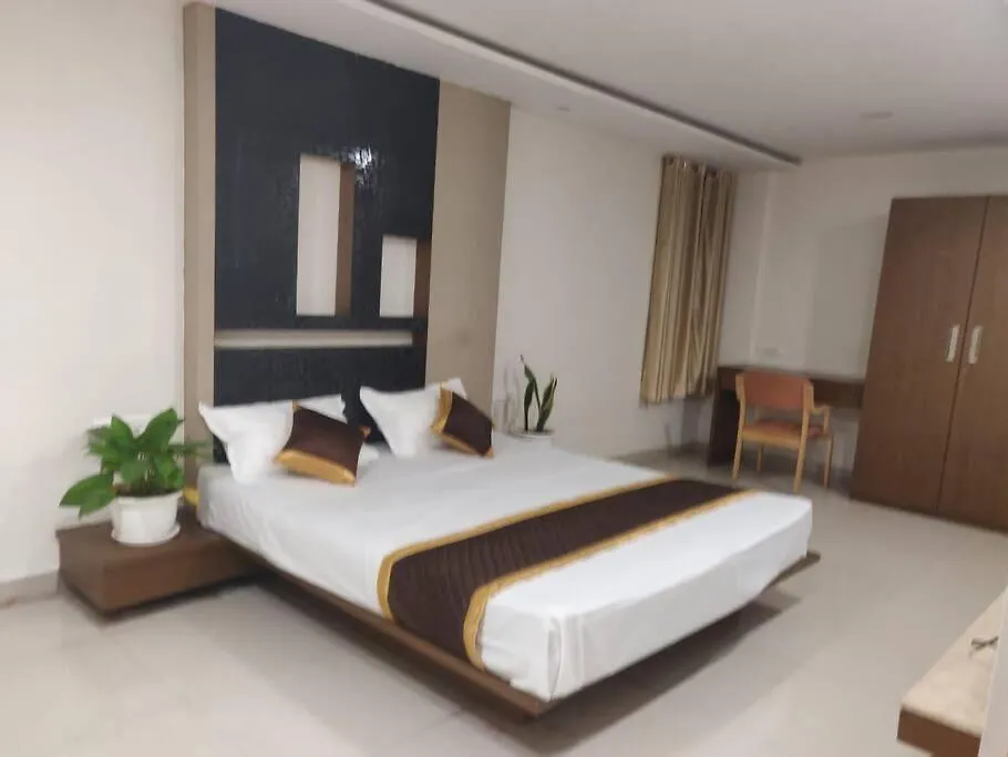 Happy Vibes Stay- 2+1Bhk Flat @ Heart Of Mysore City Apartment
